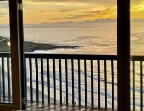 Starboard House - Characterful house above Glencairn beach - sleeps 6